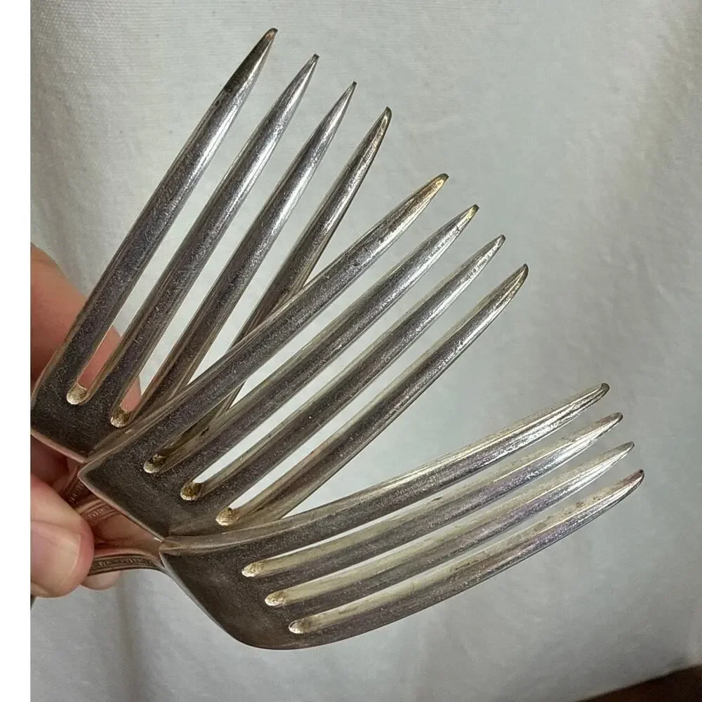 International Silver Empire (Silverplate, 1921) Vintage Silverware 16 Piece Set